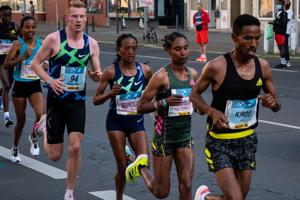 Le peloton de tête de l'édition 2021