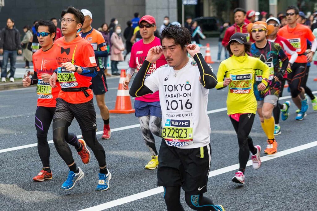 Des coureurs en pleine course durant l'édition 2016 du Marathon de Tokyo