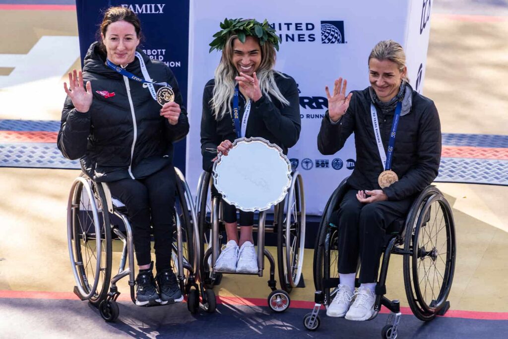 Les compétitrices en fauteuil roulant lors de la 50ème édition du Marathon de New York