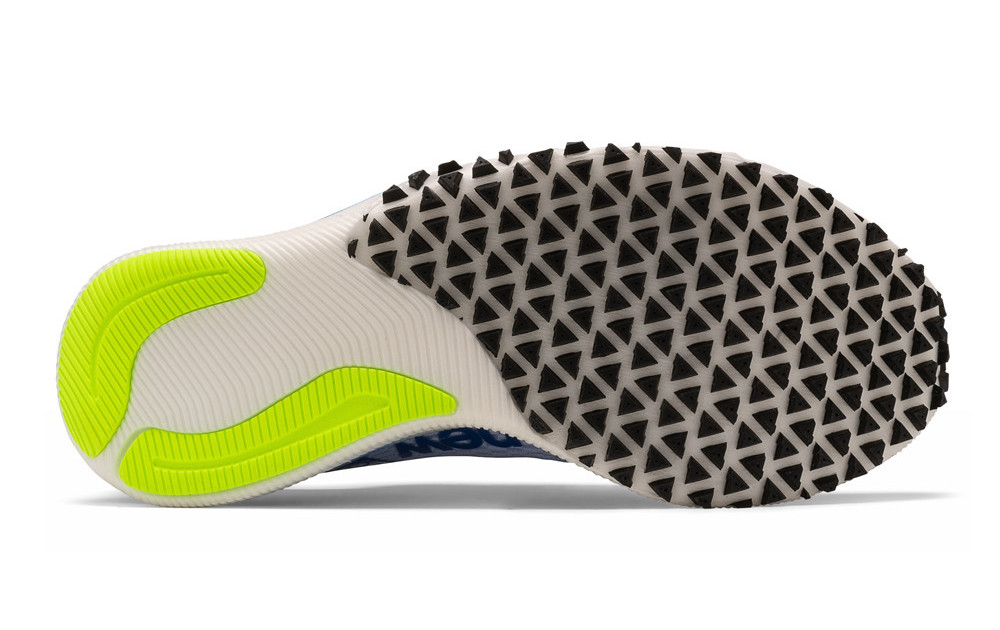New Balance FuelCell RC Elite semelle caoutchouc