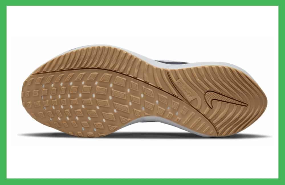 Nike Vomero 16 semelle caoutchouc