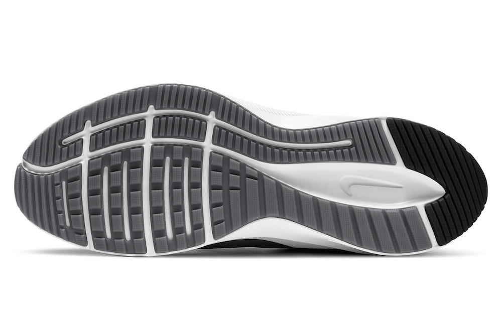 Nike Quest 3 semelle caoutchouc