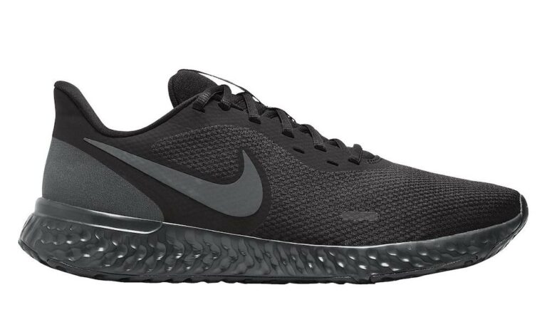 Nike Revolution 5 test chaussure route