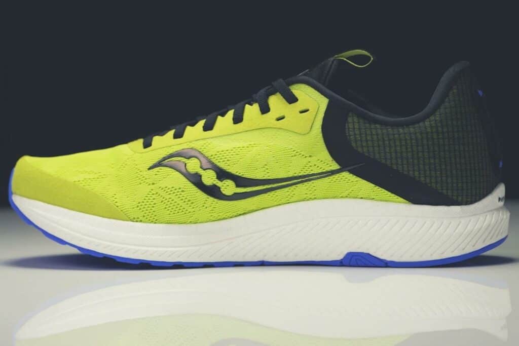 Saucony Freedom 5 vue de côté