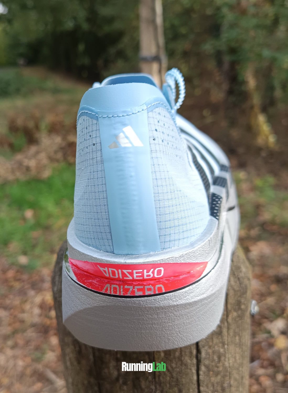 Contrefort talon de l'Adidas Adios Pro 5 avec le logo Adizero