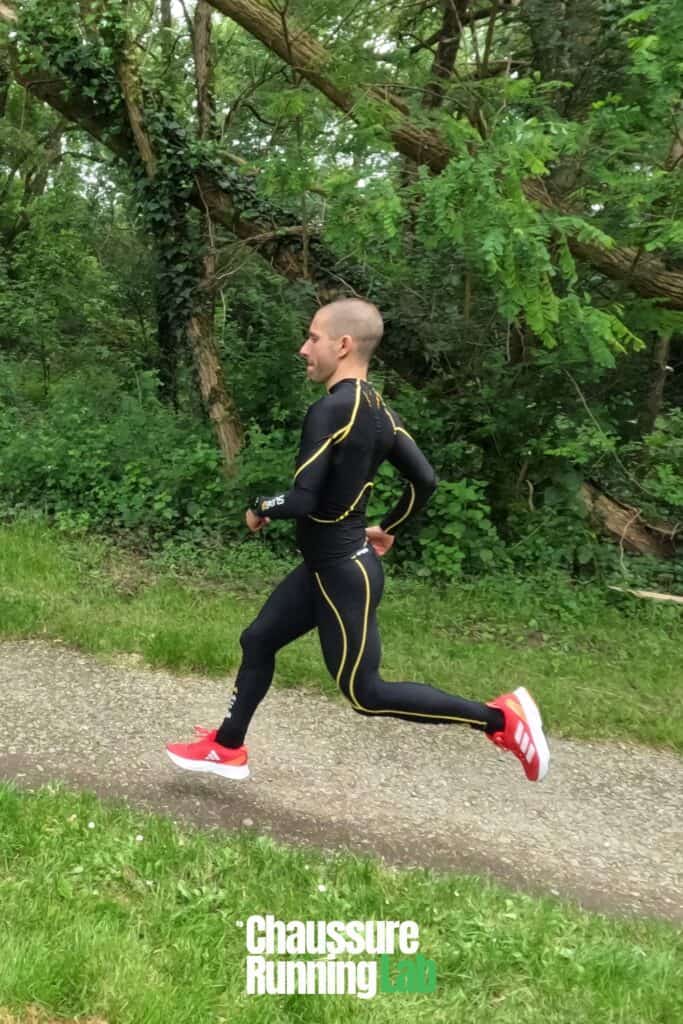 coureur portant Adidas Adizero SL