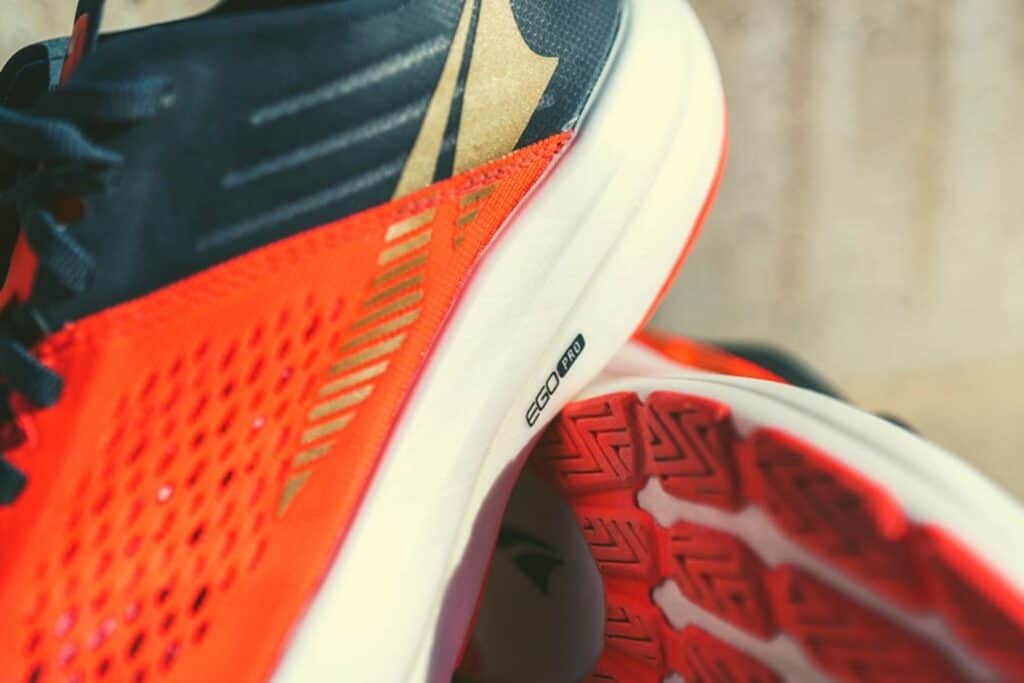 Altra Vanish Carbon coupe du talon
