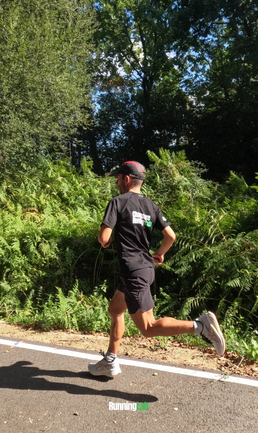 Julien en action avec les Asics Sonicblast 2