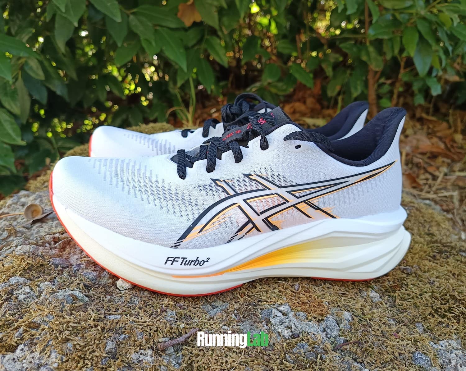 Paire d'Asics Sonicblast 2 avec la semelle intermédiaire FF Turbo²
