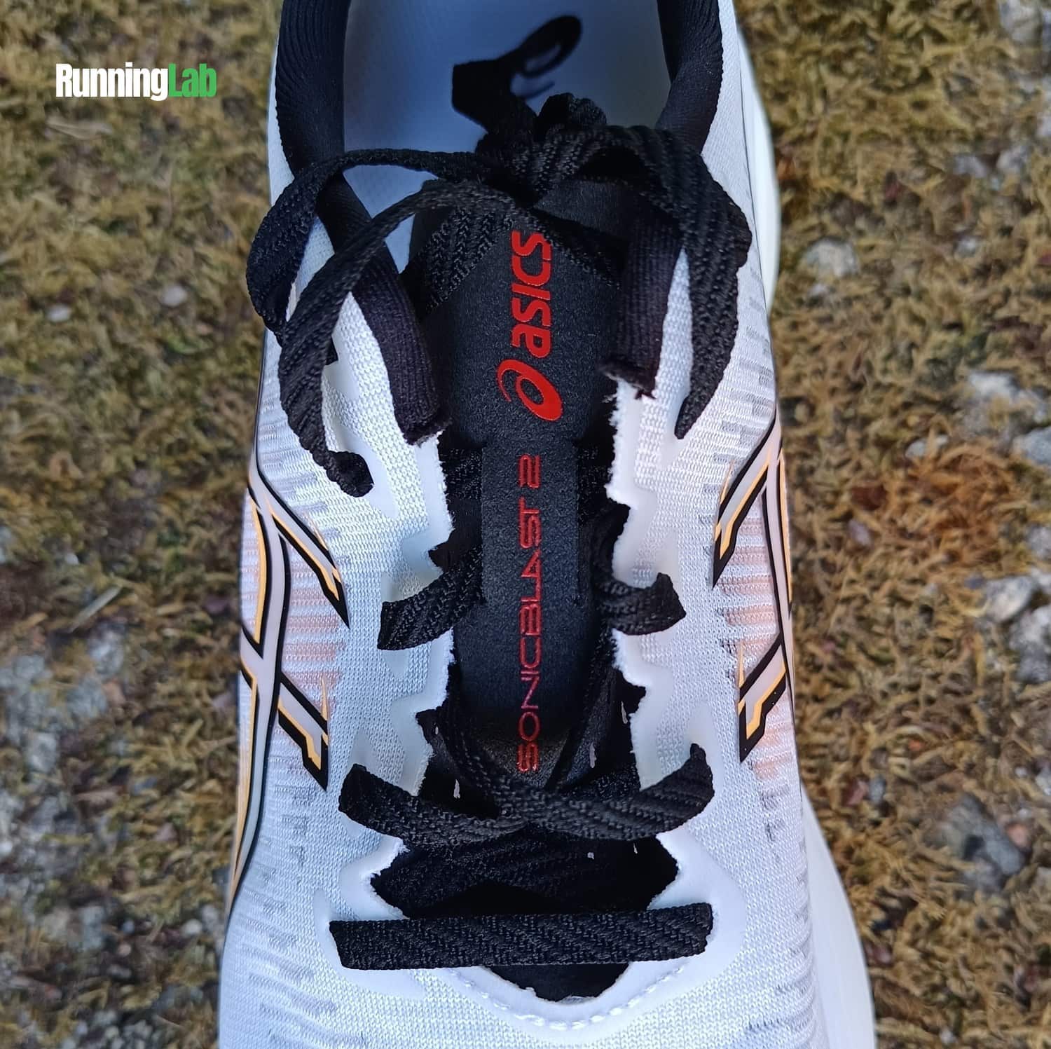Nouvelle tige et nouvelle languette de l'Asics Sonicblast 2
