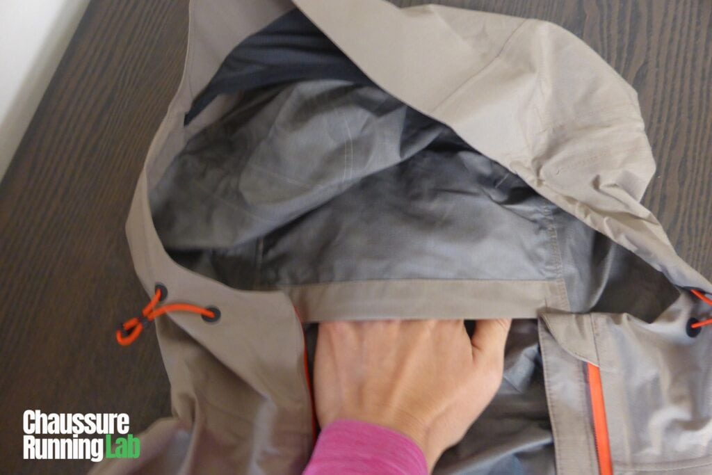 Asics Fujitrail Elite Waterproof Jacket test
