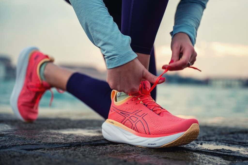 Asics Nimbus 25 runner qui fait un essai en avant-première