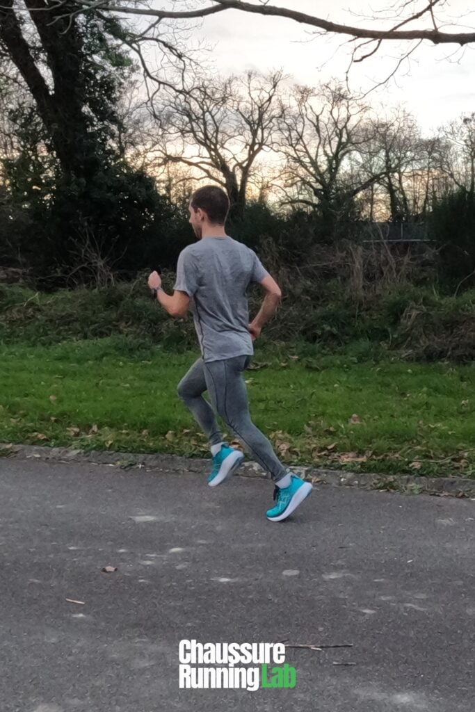 Asics Gel Nimbus 27 aux pieds