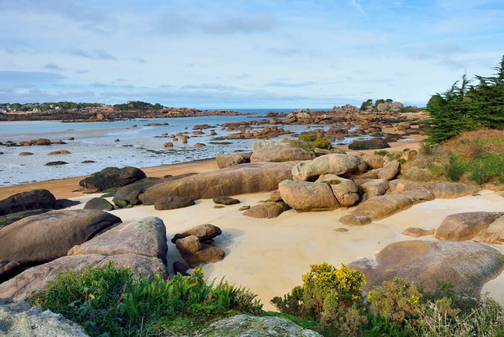 La magnifique côte de granit rose à Tregastel en Bretagne