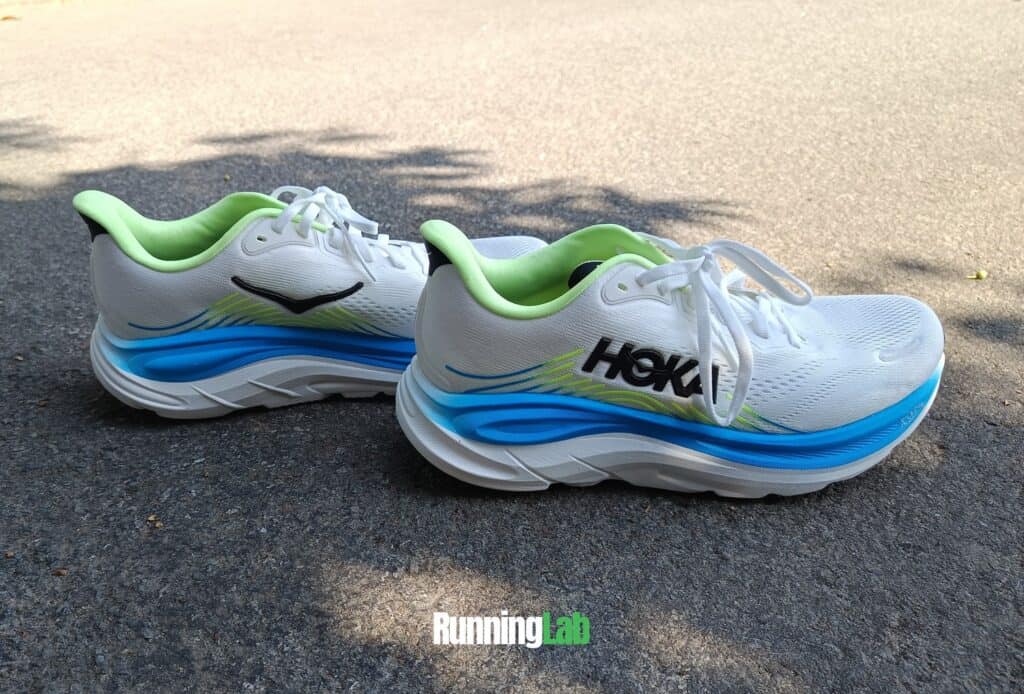 hoka clifton ou brooks ghost