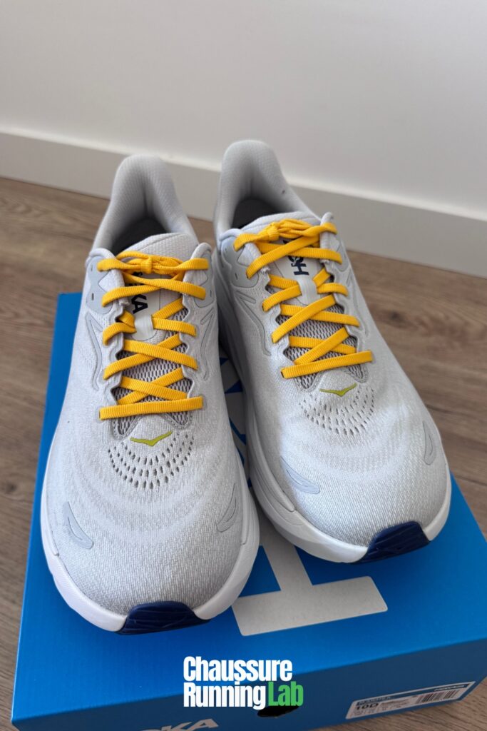 Hoka Arahi 8 tige mesh techinique