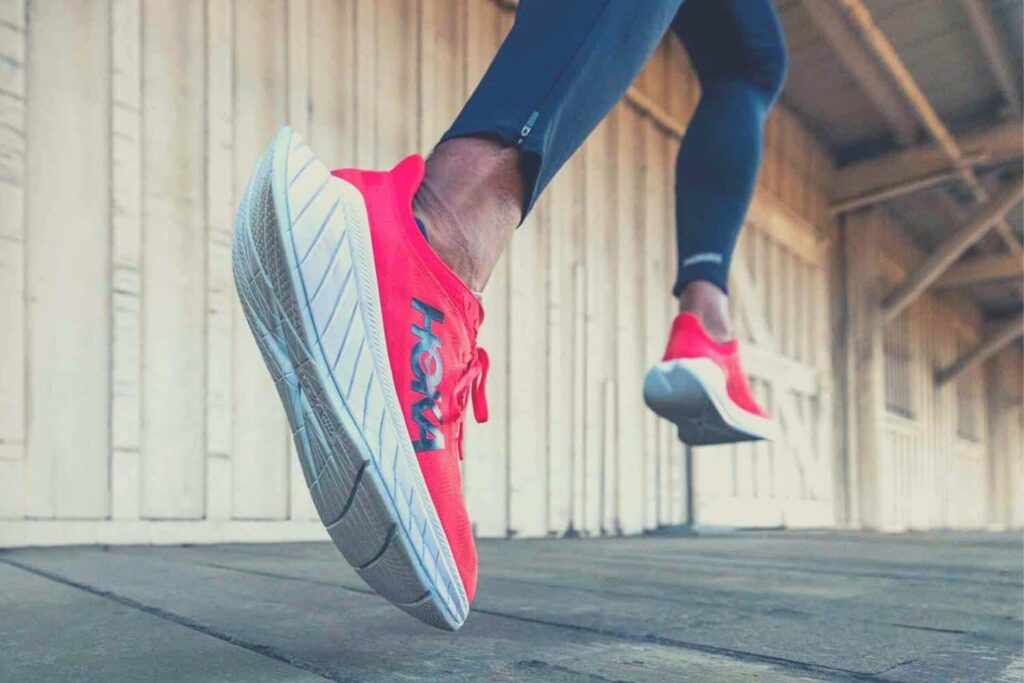Hoka Carbon X 2 aux pieds d'un coureur