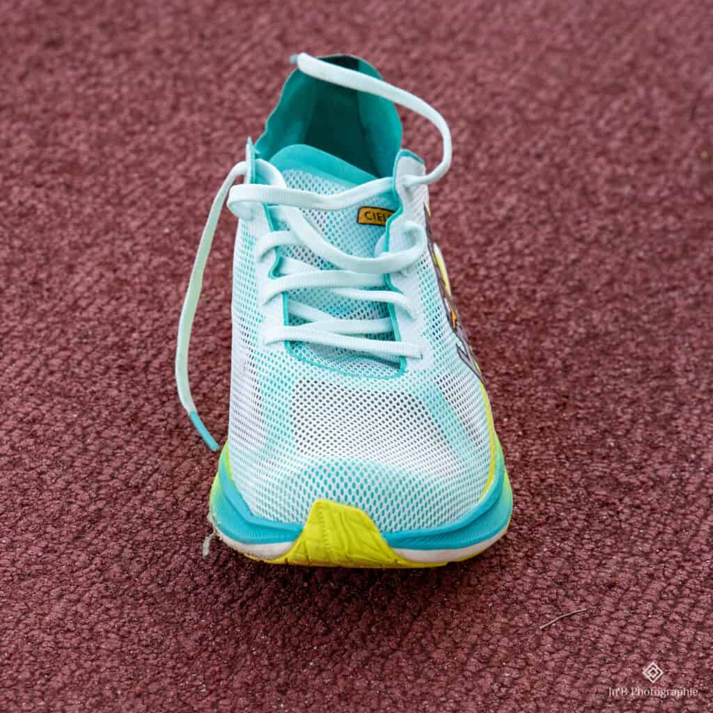 Hoka Cielo Road chaussure pour les courses officielles (distances courtes comme le 5km)