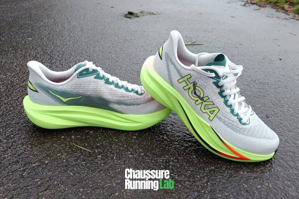 Chaussures de course Hoka Mach 7 sur route goudronnée
