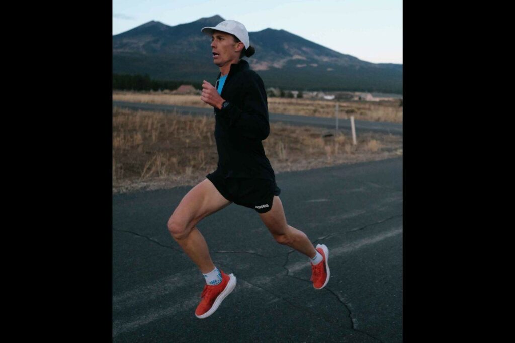 Jim Walmsley Hoka Carbon X 2 en montagne