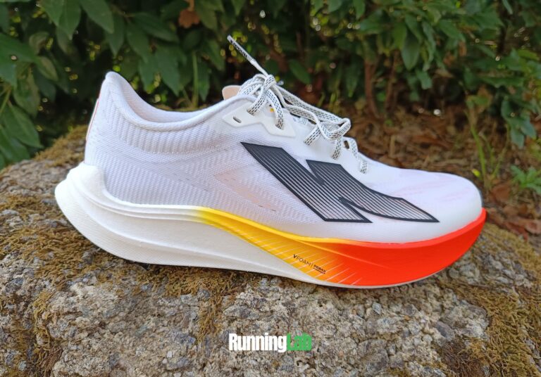 Kiprun KD900 Light vue de profil