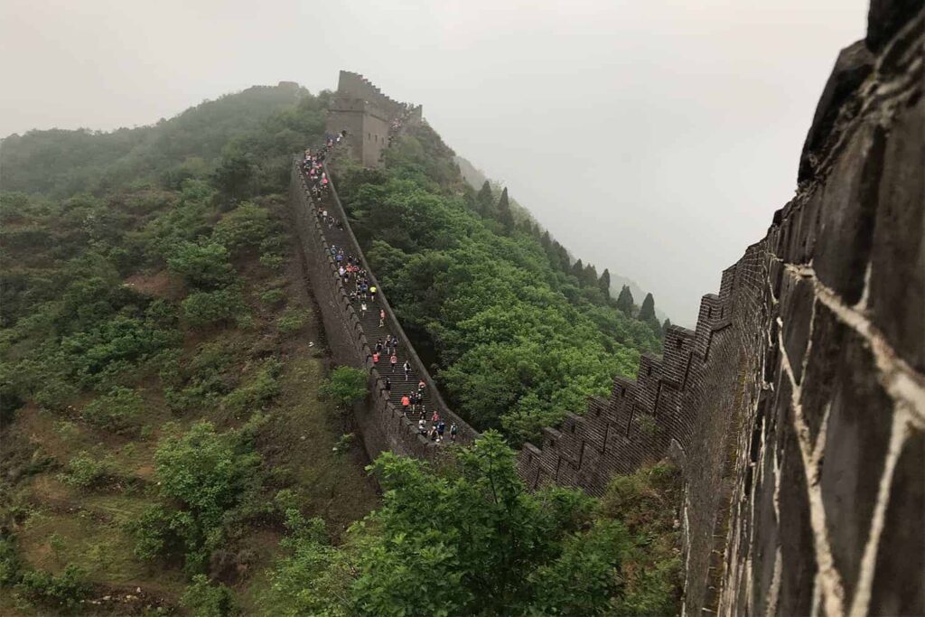 vue des participants basse vallée great wall marathon (chine)