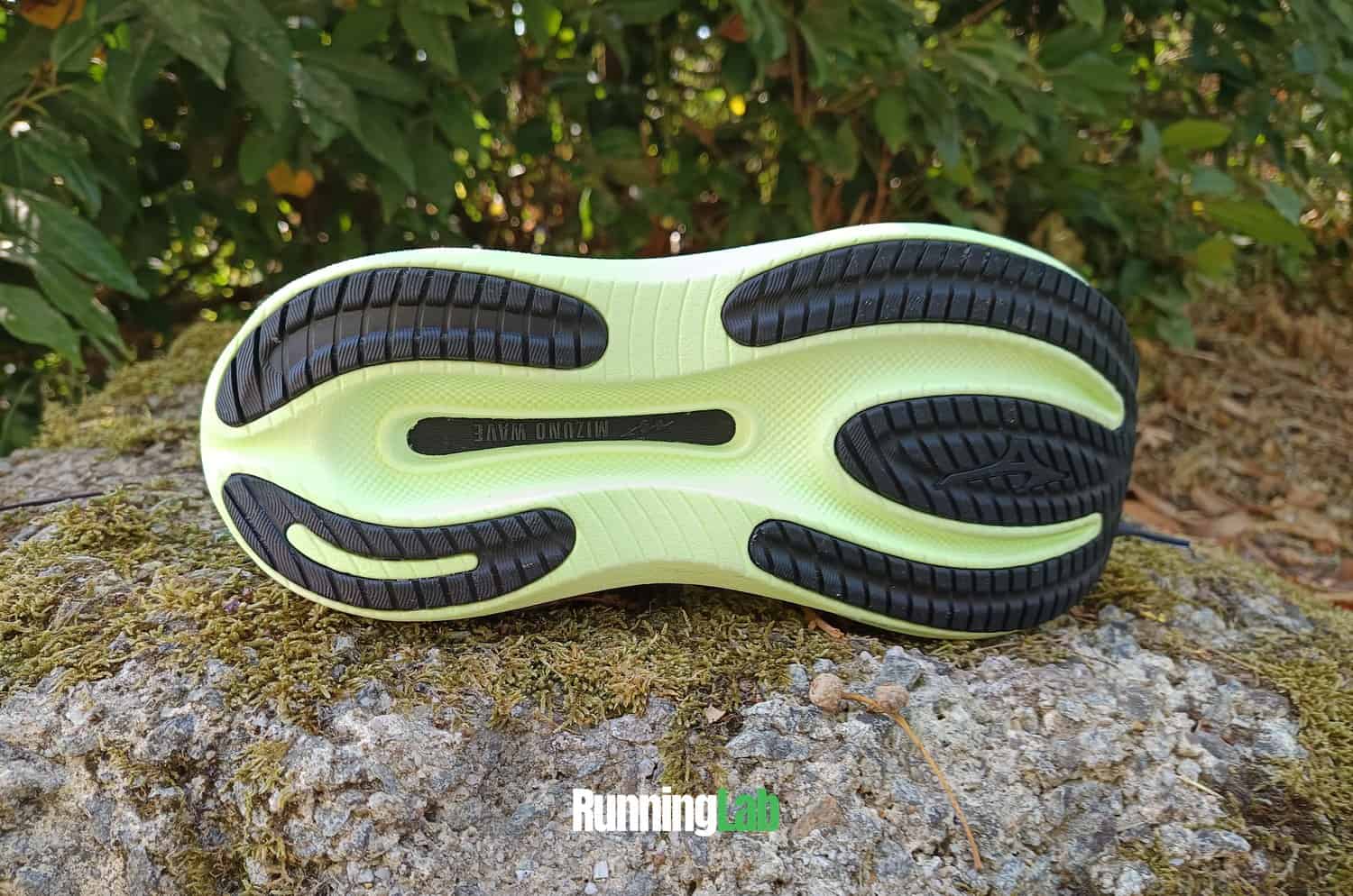 Semelle extérieure X10 de la Mizuno Wave Rider 30