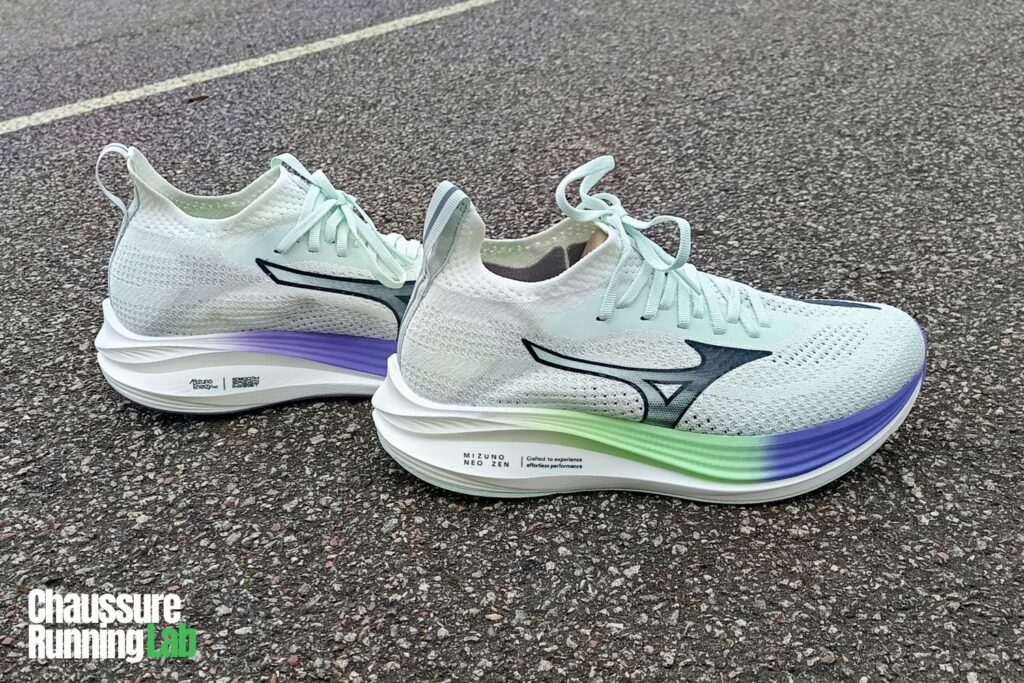 paire de chaussures de running Mizuno Neo Zen