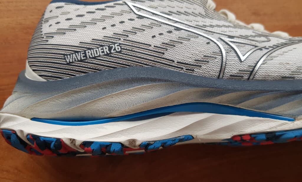 Mizuno Wave Rider 26 semelle intermédiaire