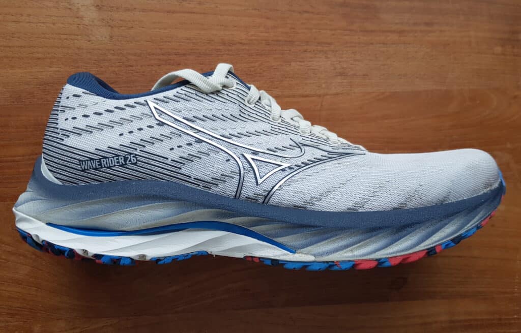Mizuno Wave Rider 26 vue latérale