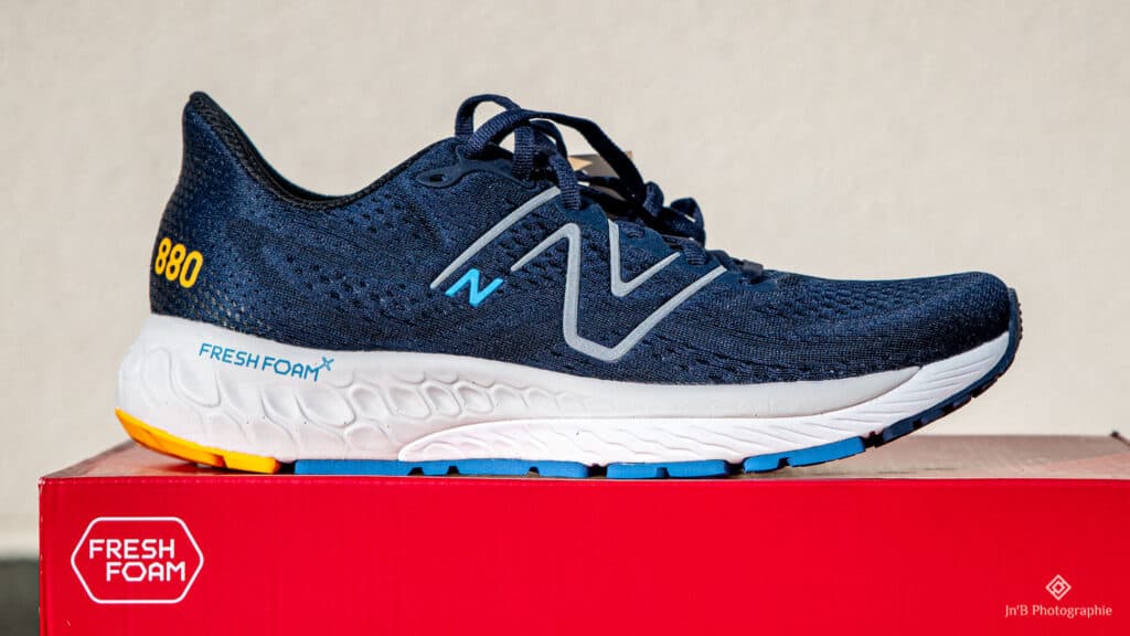 new balance 880 v13 couleur bleu marine