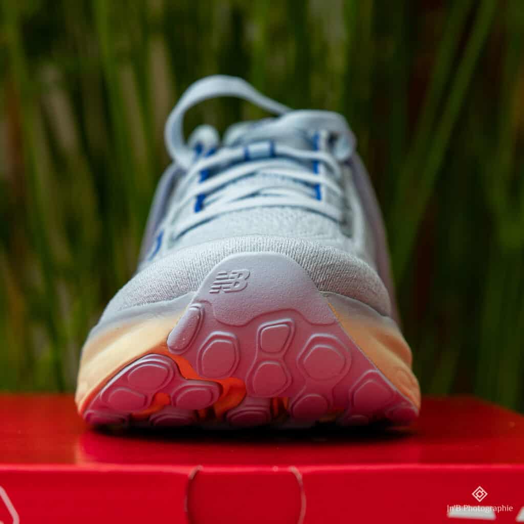 vue avant de la New Balance Fresh Foam 1080 v13 