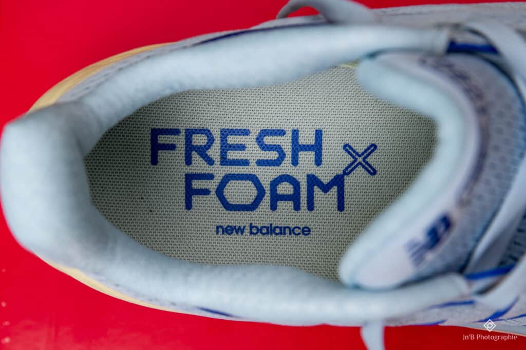 intérieur rembourré et soyeux chaussure de running