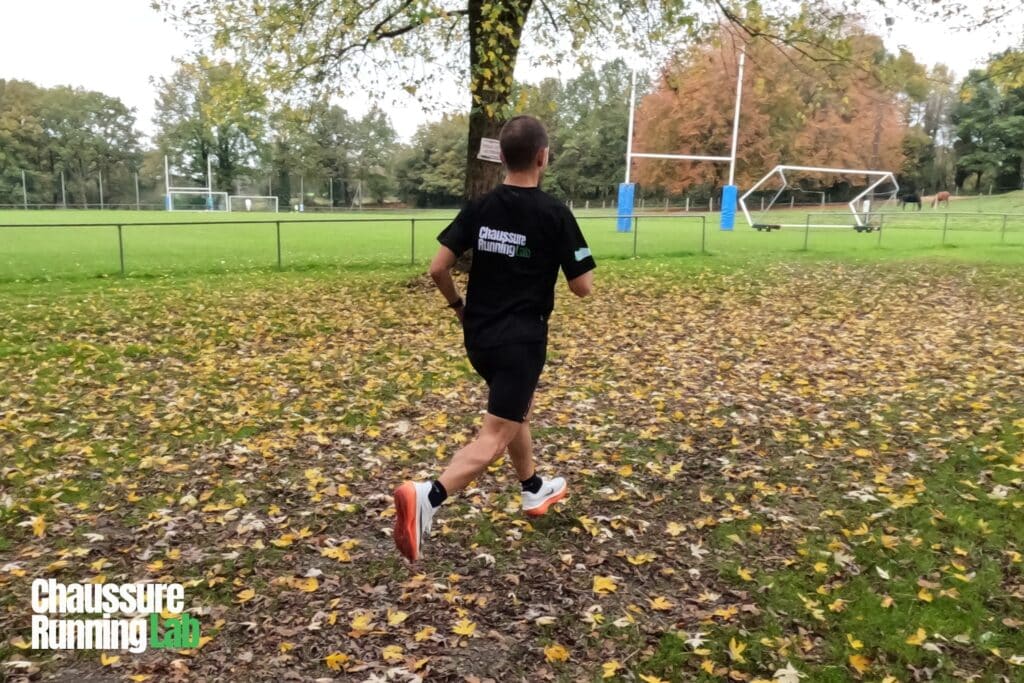 coureur portant Nike Zoom Fly 6