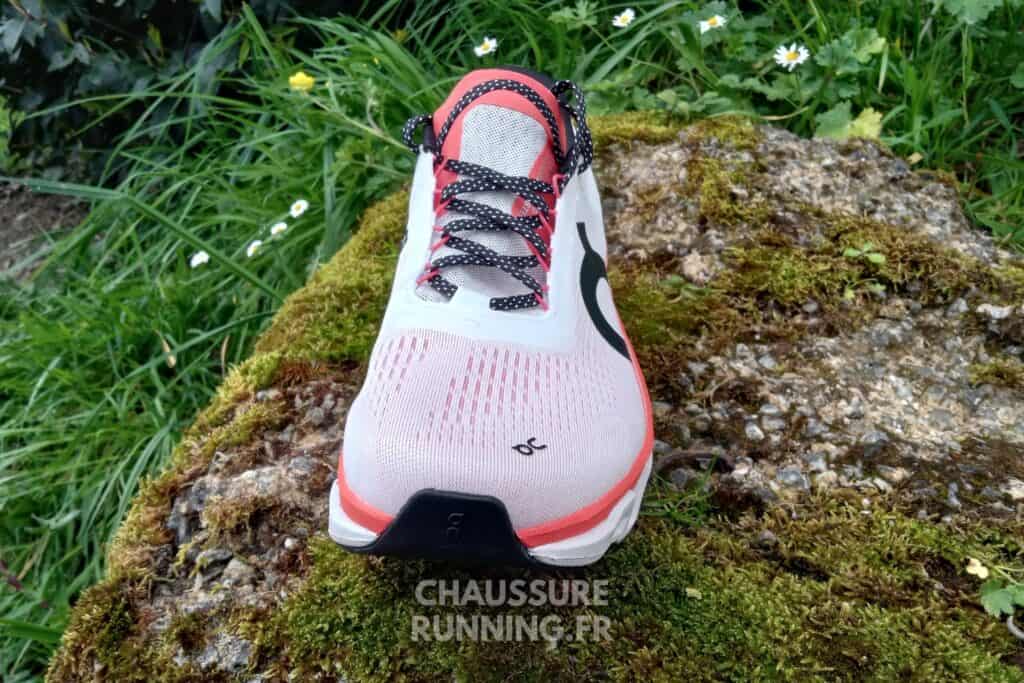 On Cloudmonster 2 toe box