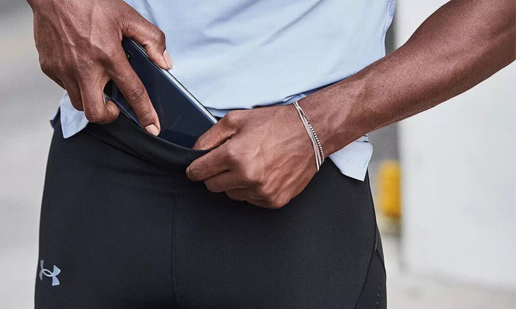 Speedpocket short poche pour telephone
