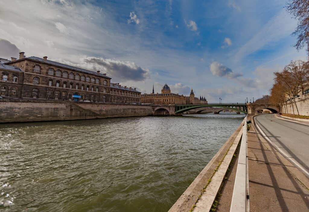 les berges de la Seine