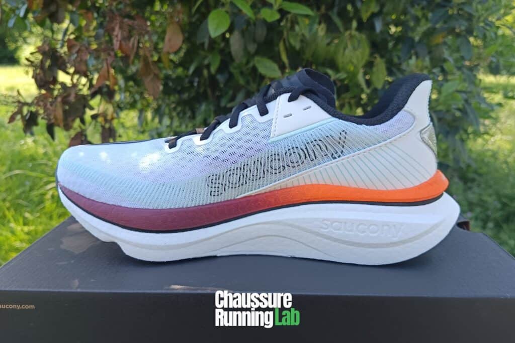 Saucony Endorphin Azura amorti semelle intermédiaire