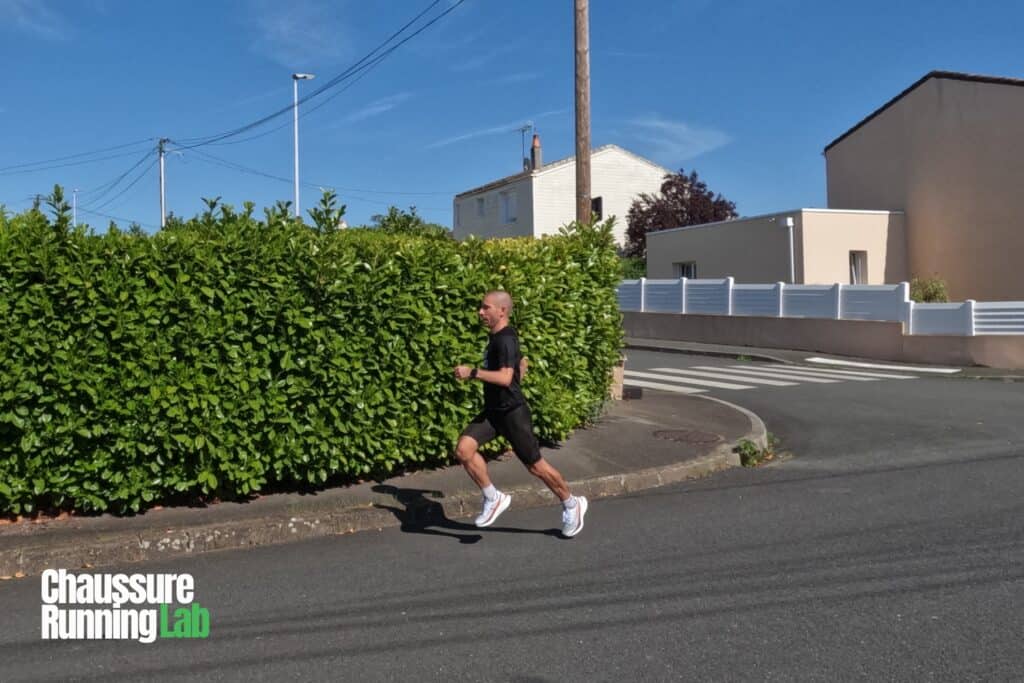 chaussures de course sur route Saucony Endorphin Pro 5