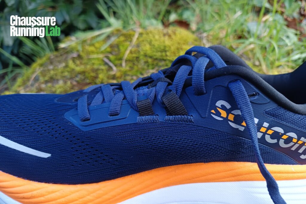 Saucony Hurricane 24 lacets
