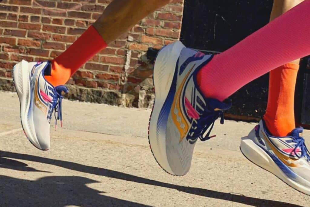 corredores con Saucony Triumph 20