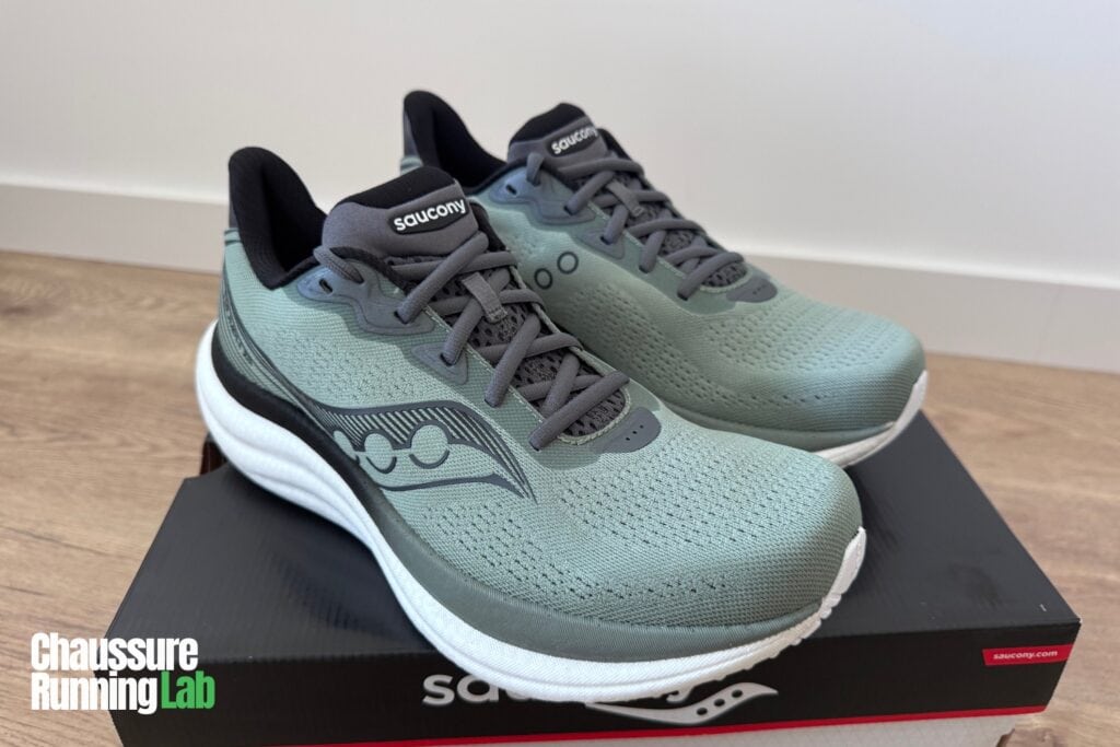 chaussure d'entraînement quotidien Saucony Triumph 23
