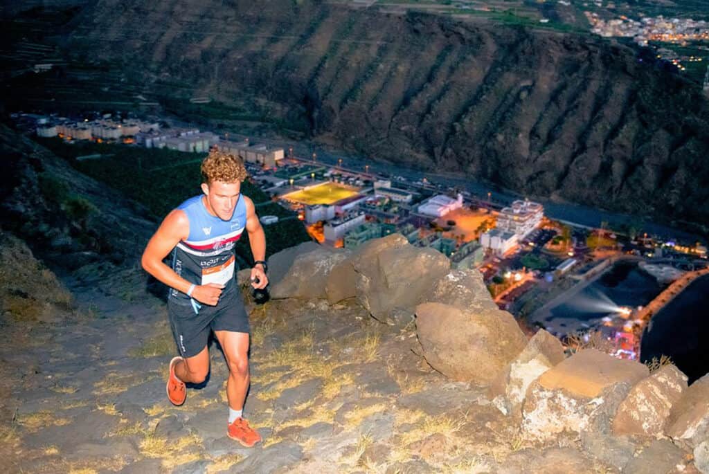 Le coureur du Vertical Challenge sur la course de la transvulcania